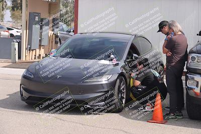 media/Oct-19-2025-Speed Ventures (Sun) [[a6e7fe67be]]/Around the Pits/